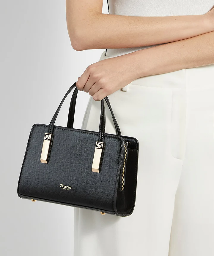 Dinkydenbeigh - Camel Reptile